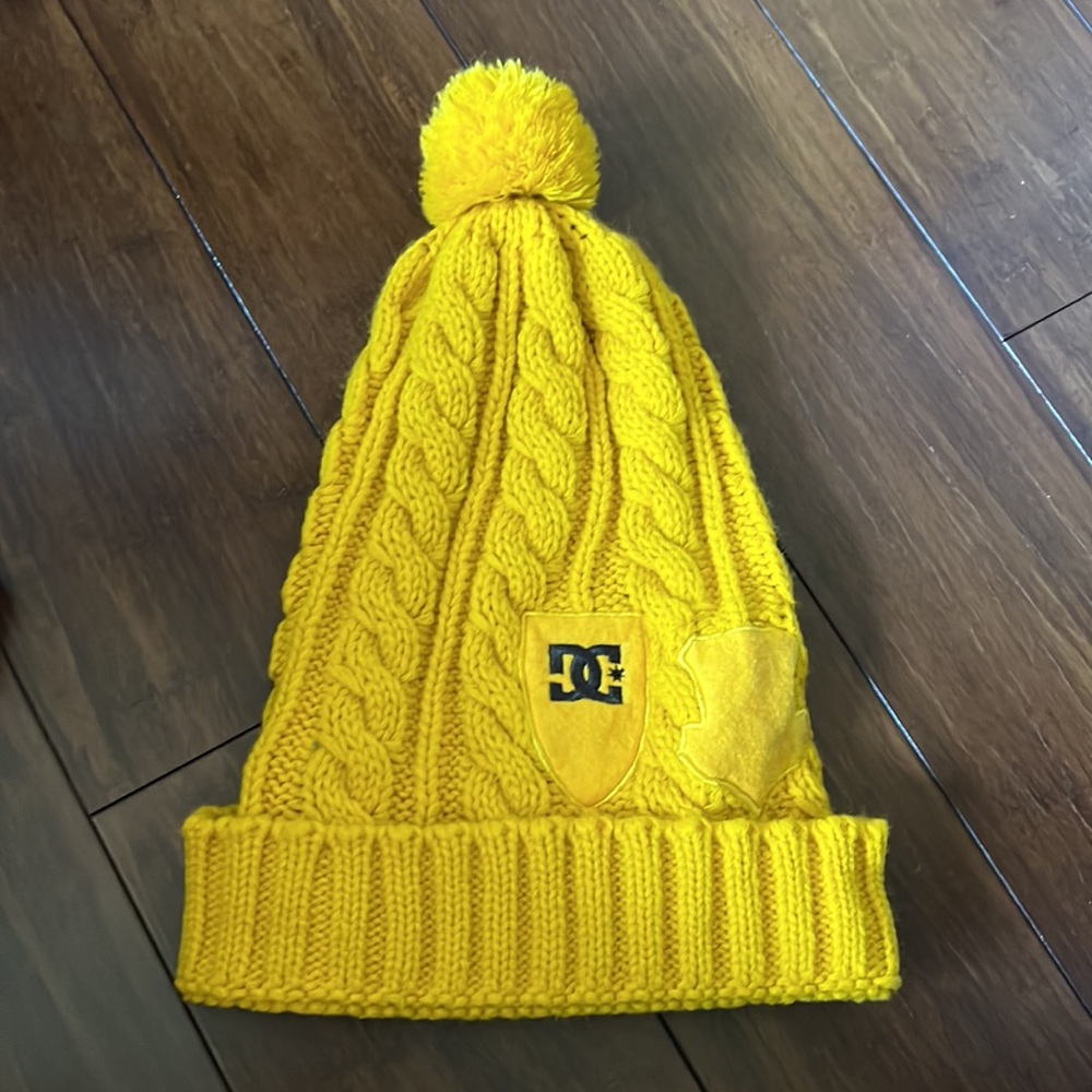 Mustard DC Slouch Beanie - Picture 2 of 3